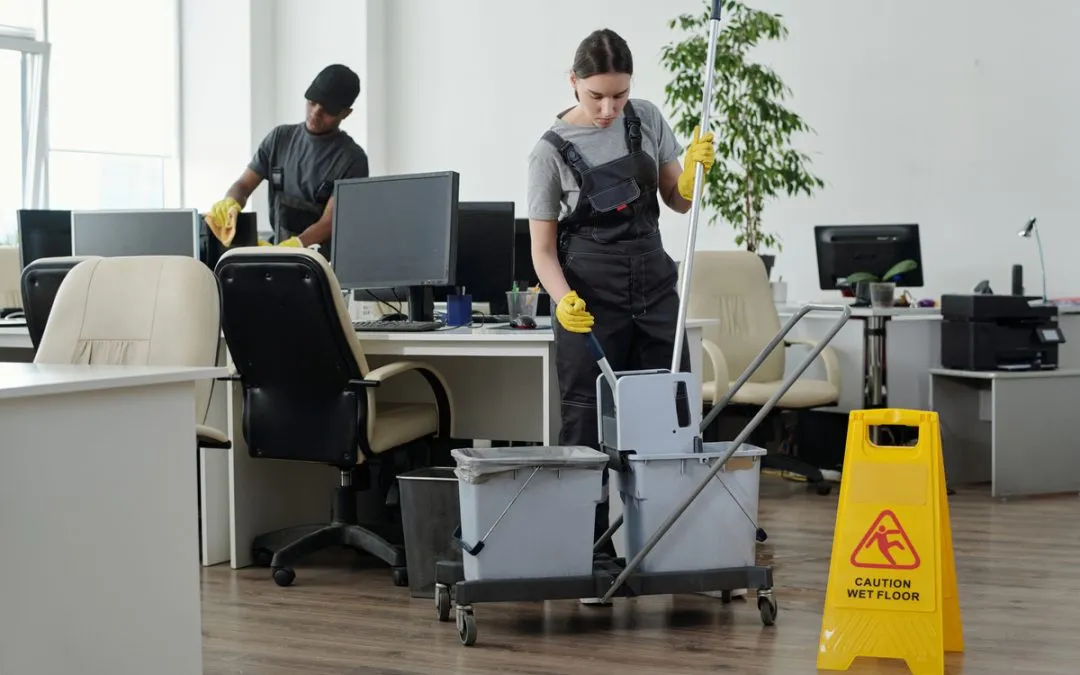 5 Essential Factors To Consider When Hiring Cleaning Services Commercial For Your Business